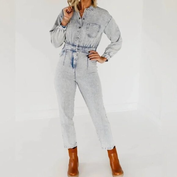 Mod Boutique The Arabella Acid Wash Denim Jumpsuit Size: Medium‎ NWOT - Picture 1 of 16